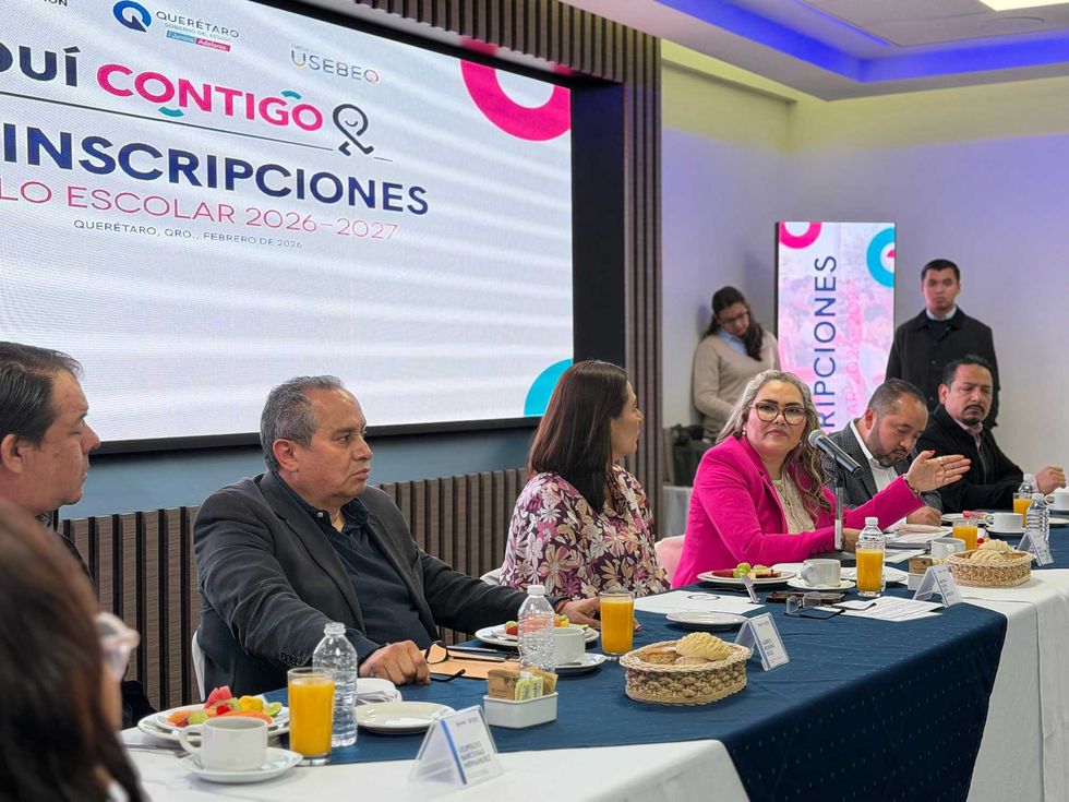 Padres de familia realizan preinscripci\u00f3n escolar en l\u00ednea para ciclo 2026-2027 en Quer\u00e9taro