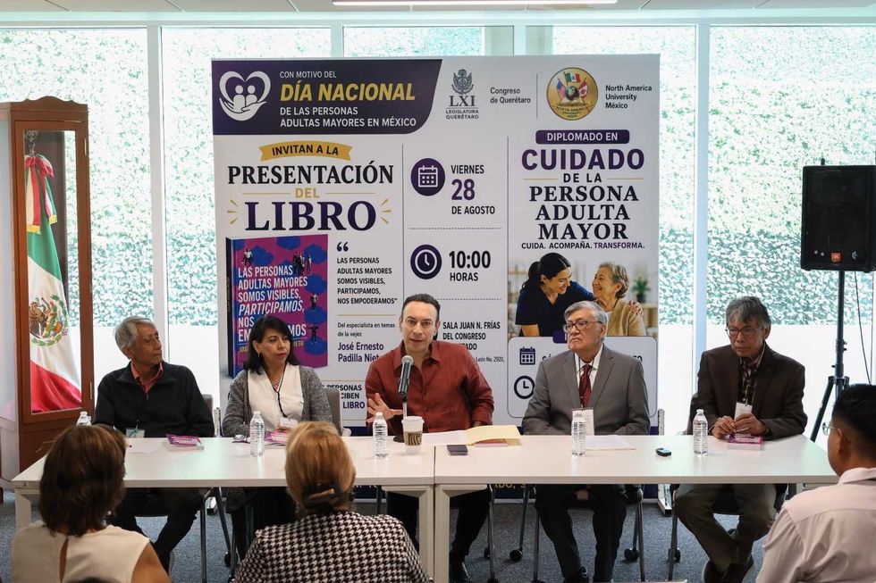 Panel de cinco personas participa en la presentaci\u00f3n del libro sobre adultos mayores en el Congreso de Quer\u00e9taro