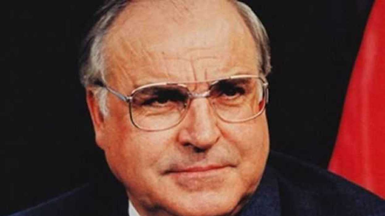 papa-francisco-llamo-a-kohl-gran-estadista-canciller-federal