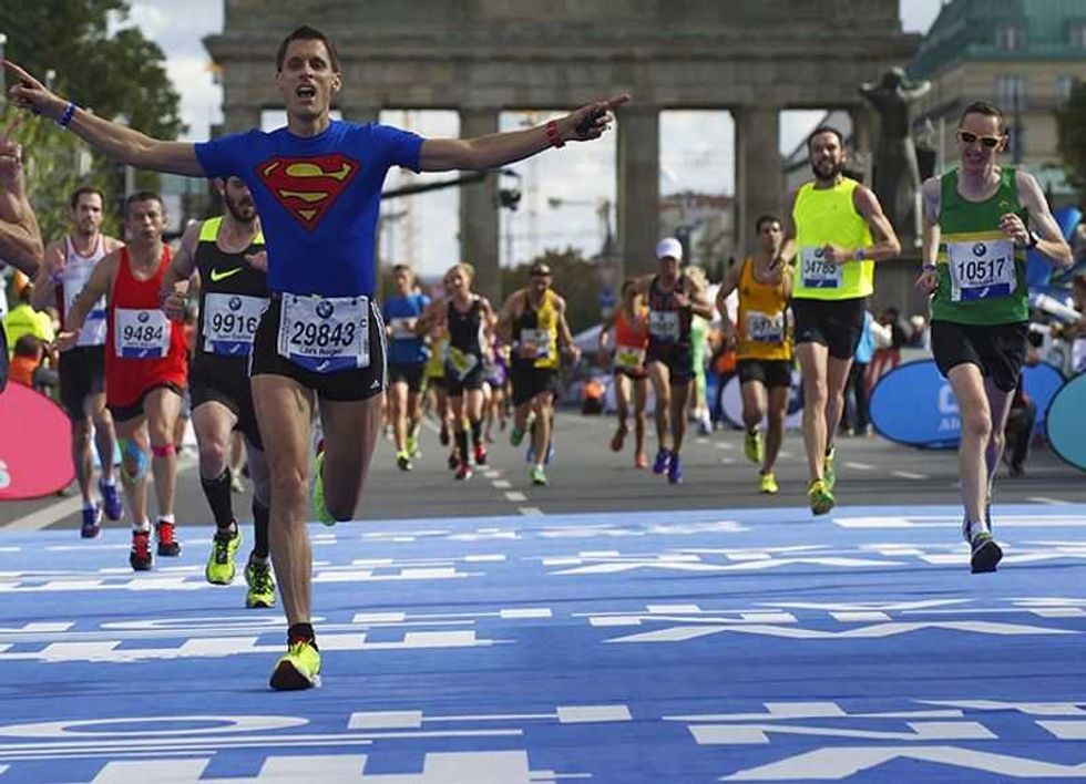 participan 500 mexicanos en emotivo maraton berlin 1