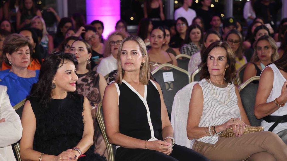 Pasarela Divergente Runway con causa ben\u00e9fica para el CAS Carmelita Ballesteros del SEDIF Quer\u00e9taro, colecci\u00f3n kintsugi de Aranza Coy