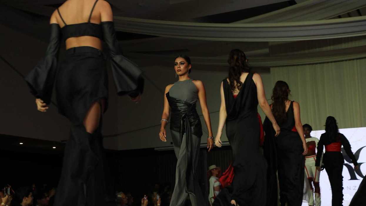 Pasarela Divergente Runway con causa benéfica para el CAS Carmelita Ballesteros del SEDIF Querétaro, colección kintsugi de Aranza Coy