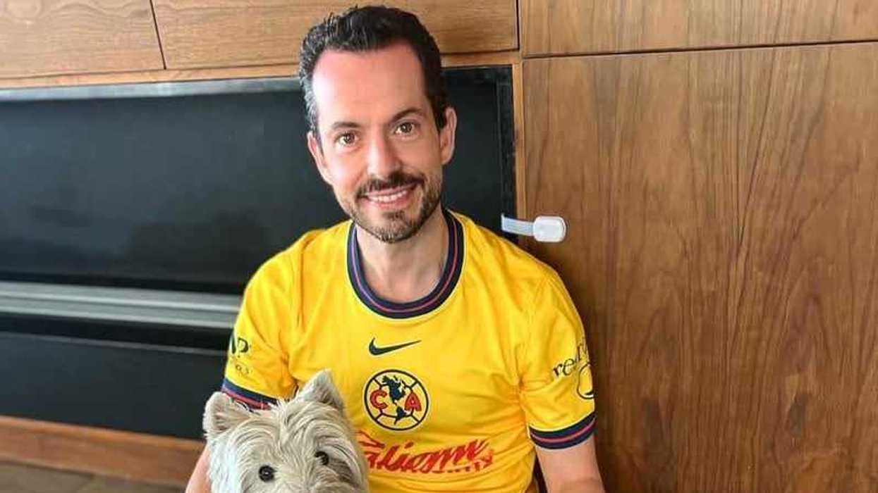 Paul Ospital Carrera, diputado de Movimiento Ciudadano impulsor de la reforma de custodia de mascotas en Querétaro, junto a su perrita