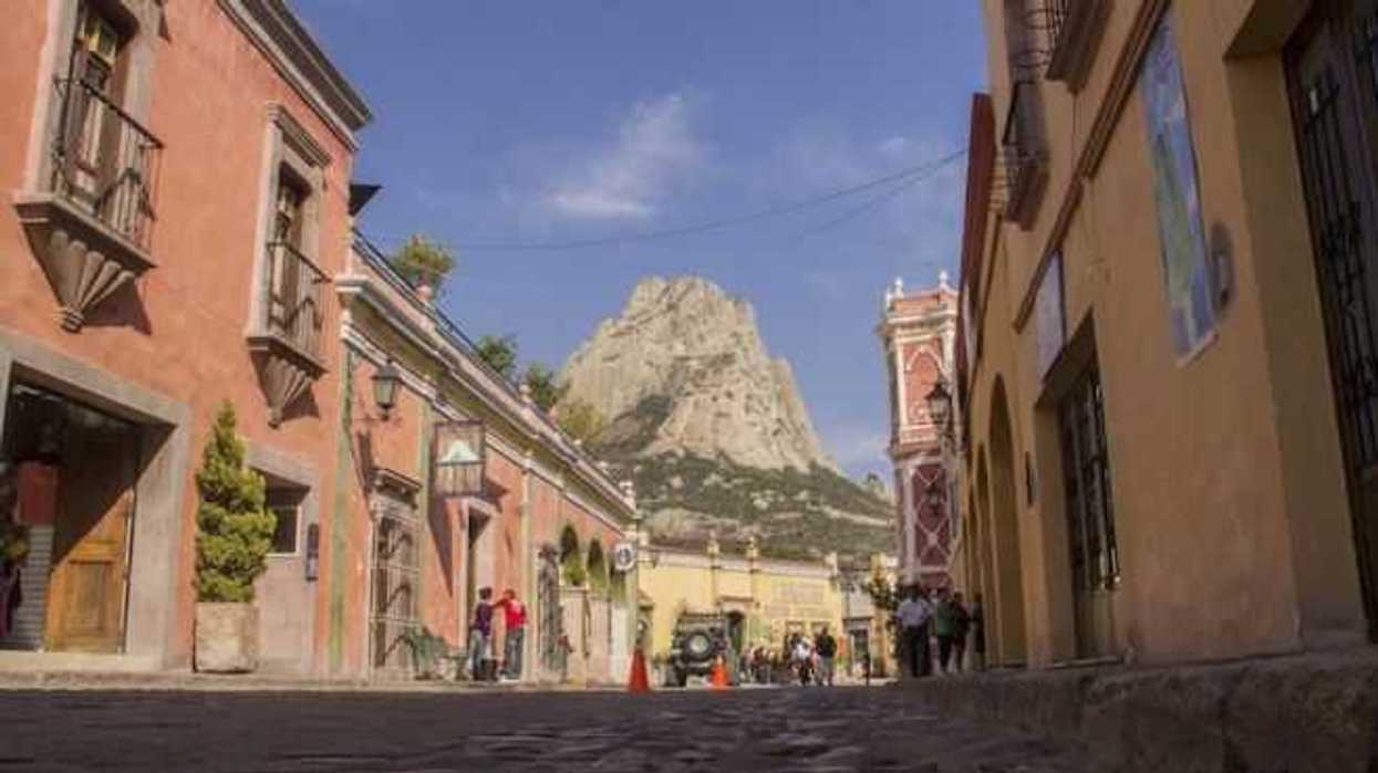 pena-de-bernal-pueblos-magicos-01