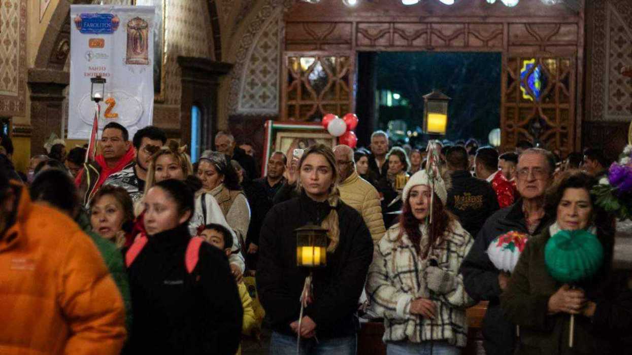 Peregrinación Farolitos San Juan del Río víspera Día Virgen Guadalupe tradición 77 años patrimonio cultural.