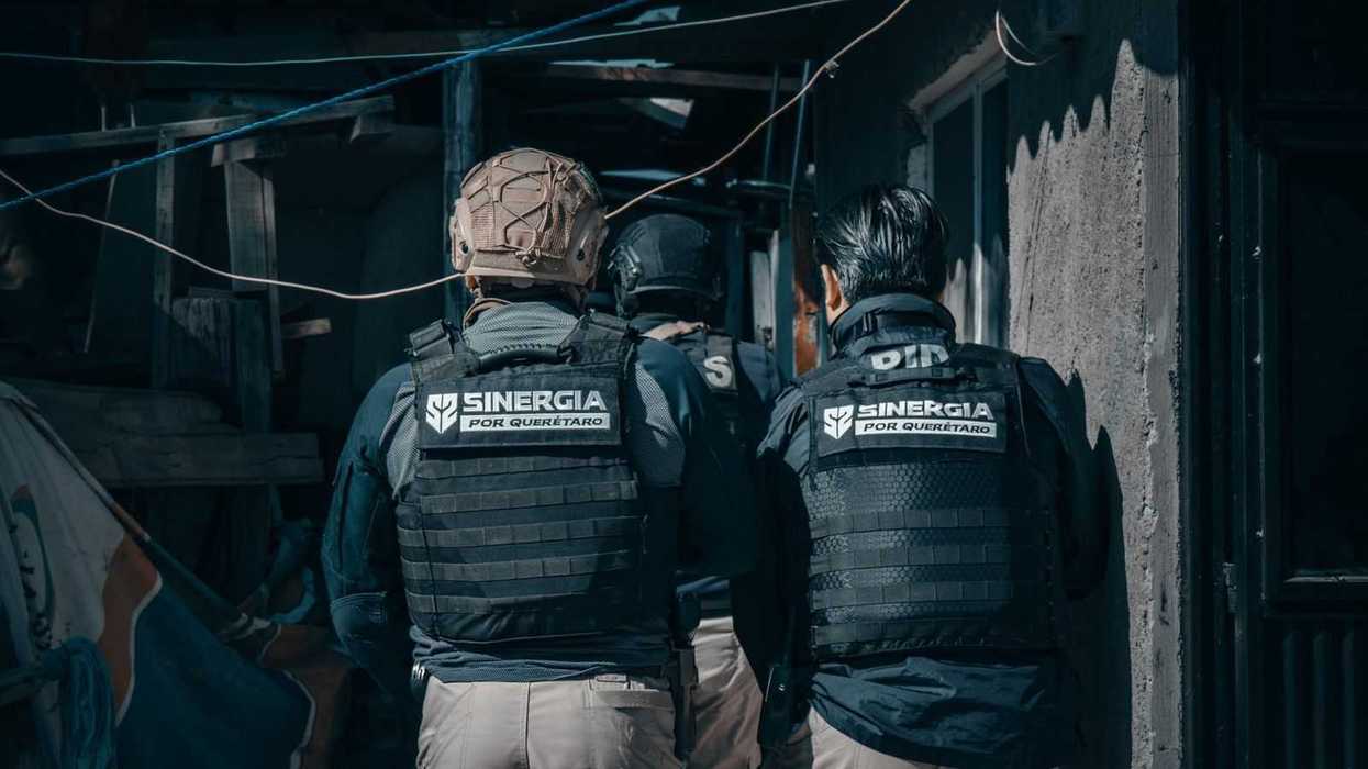 Personal de Fiscalía General del Estado ejecuta cateo relacionado con narcomenudeo en Querétaro