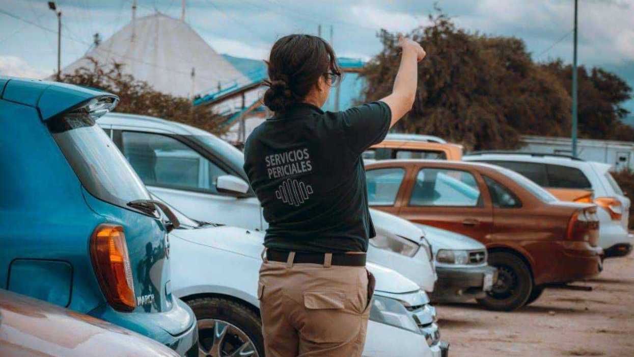 Personal de la Dirección de Servicios Periciales realiza análisis especializados en una de las 23 disciplinas disponibles en la FGE Querétaro.