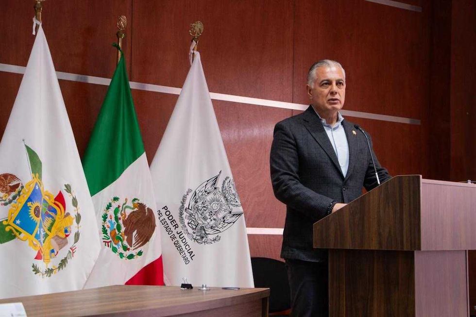 Personal de la SSPMQ recibe constancias en Quer\u00e9taro tras capacitaci\u00f3n sobre MASC y atribuciones del Poder Judicial.