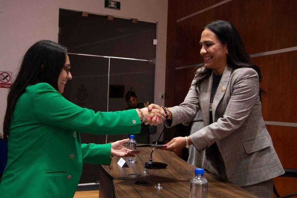 Personal de la SSPMQ recibe constancias en Quer\u00e9taro tras capacitaci\u00f3n sobre MASC y atribuciones del Poder Judicial.