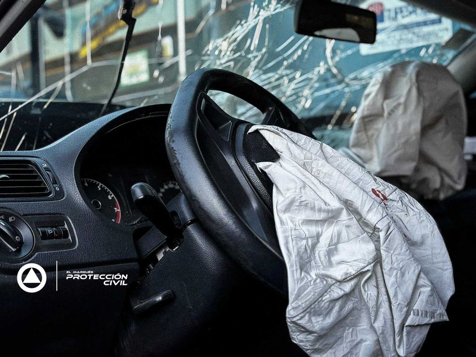 Personal de Protecci\u00f3n Civil El Marqu\u00e9s atiende accidente vehicular en carretera estatal 210 Quer\u00e9taro