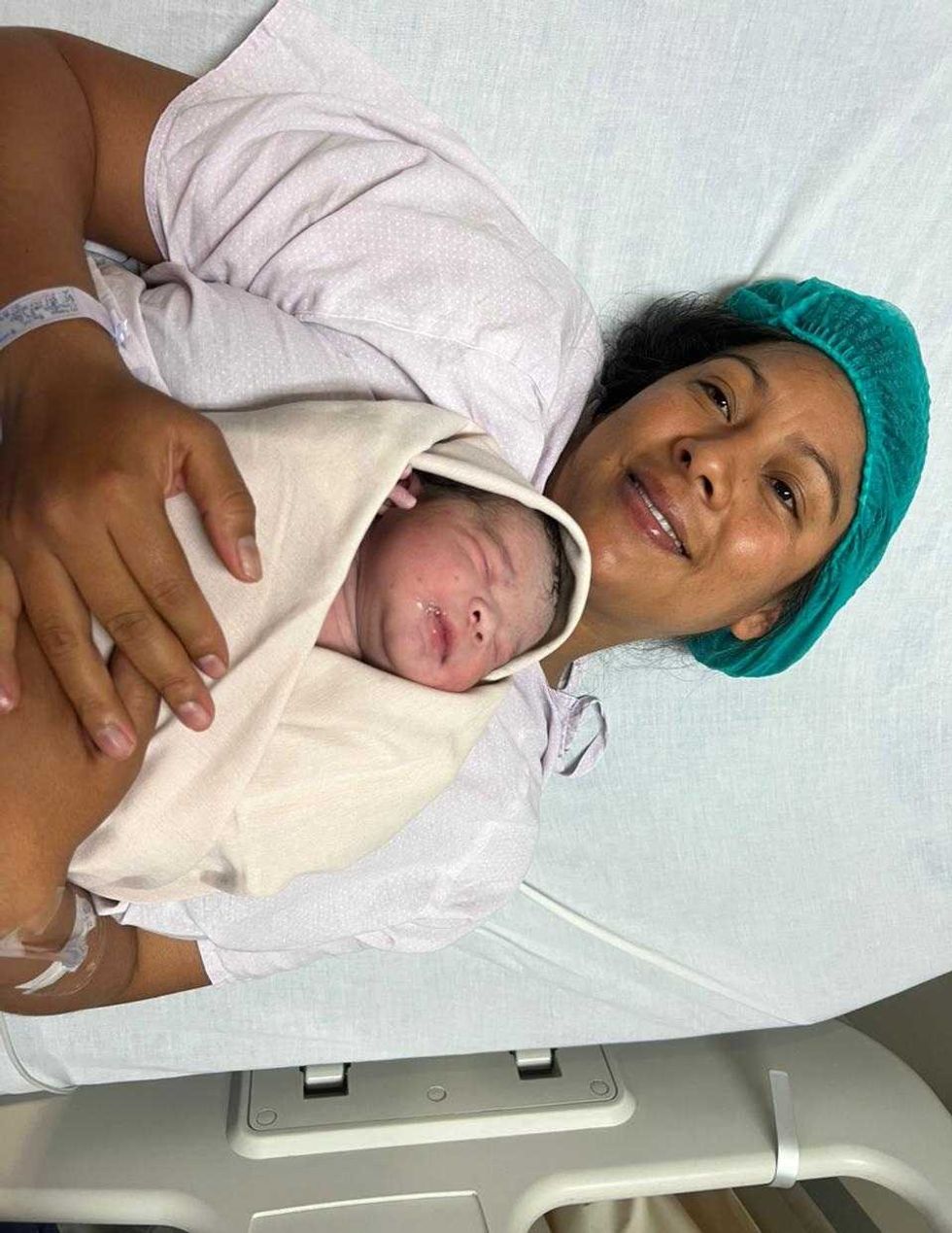 Personal de salud del Hospital General de Cadereyta atiende nacimiento de beb\u00e9 en las primeras horas de 2026.