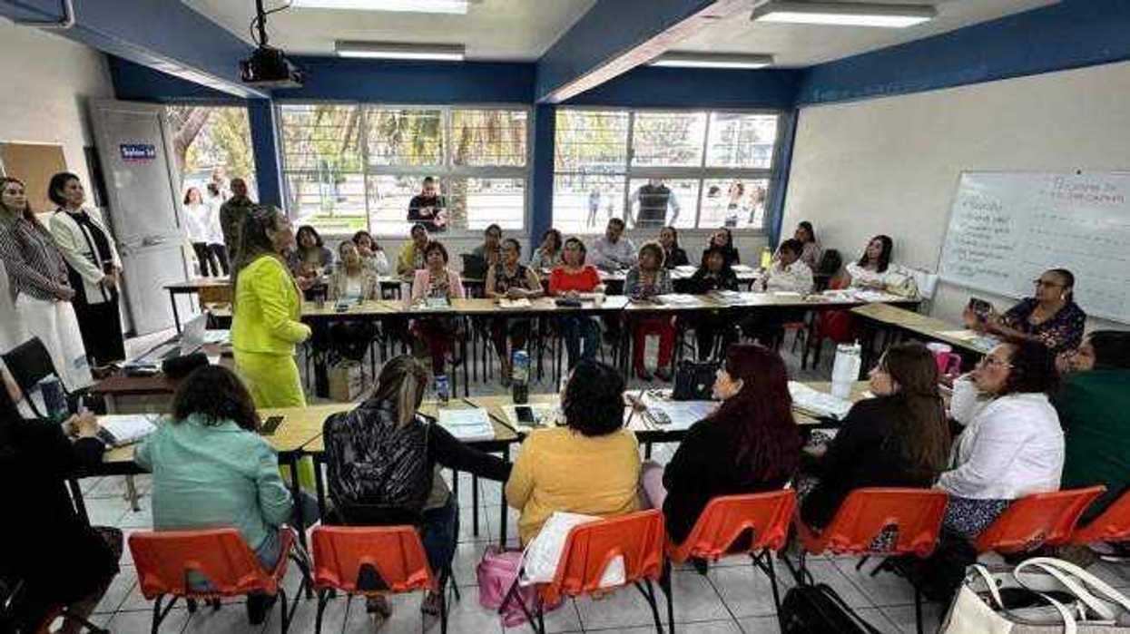 Personal docente de educación básica recibe capacitación en pedagogía humanista e incluyente por parte de la USEBEQ en Querétaro.