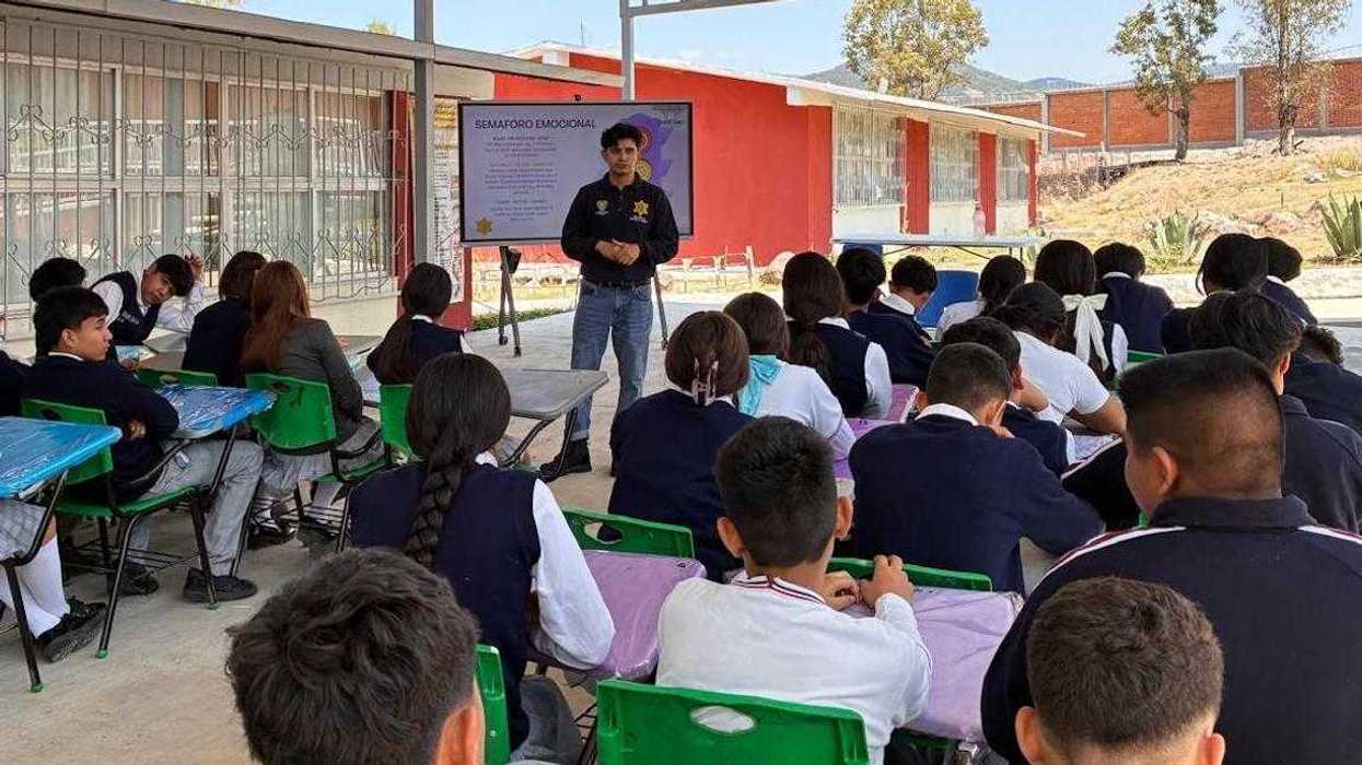 Personal especializado de la SSPMQ brinda atención a personas en situación de vulnerabilidad en Querétaro.