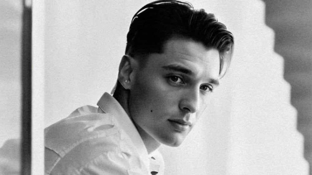 Peso Pluma sorprende con nuevo corte de cabello, fans enloquecen con su galanura. AGENCIA MÉXICO.