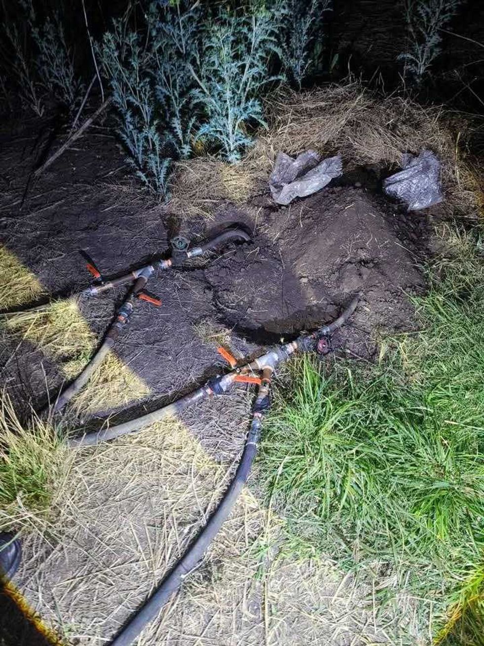 Pipa con capacidad de m\u00e1s de 30 mil litros asegurada por toma clandestina en la carretera federal 120 en San Juan del R\u00edo