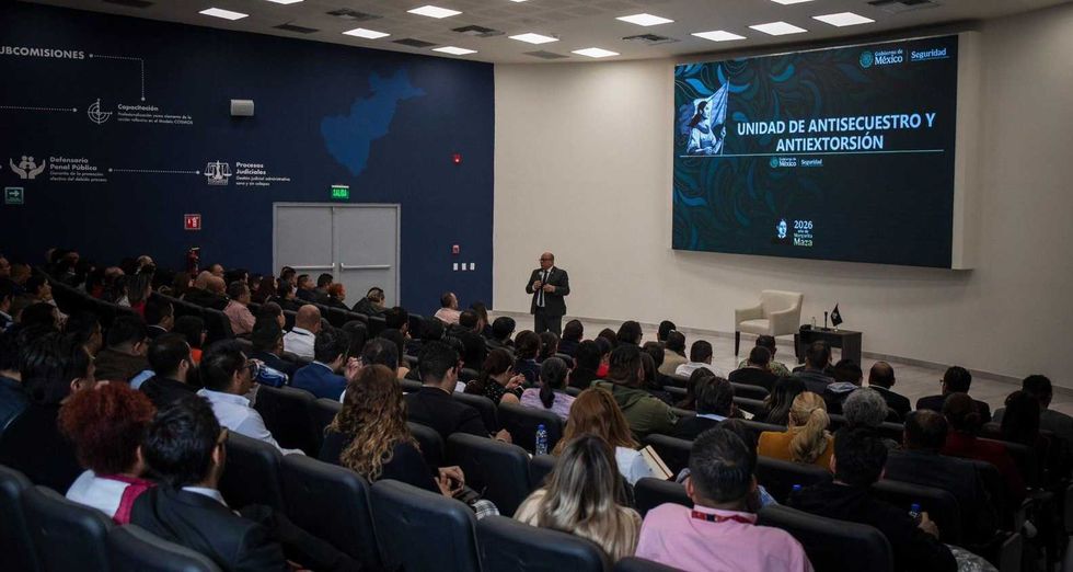 Pl\u00e1tica de prevenci\u00f3n del delito de extorsi\u00f3n en Quer\u00e9taro organizada por la Fiscal\u00eda General del Estado con participaci\u00f3n de empresarios y autoridades de seguridad