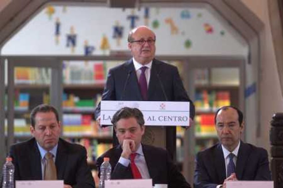 Plan La Escuela al Centro, primer paso para concretar reforma educativa: SEP.