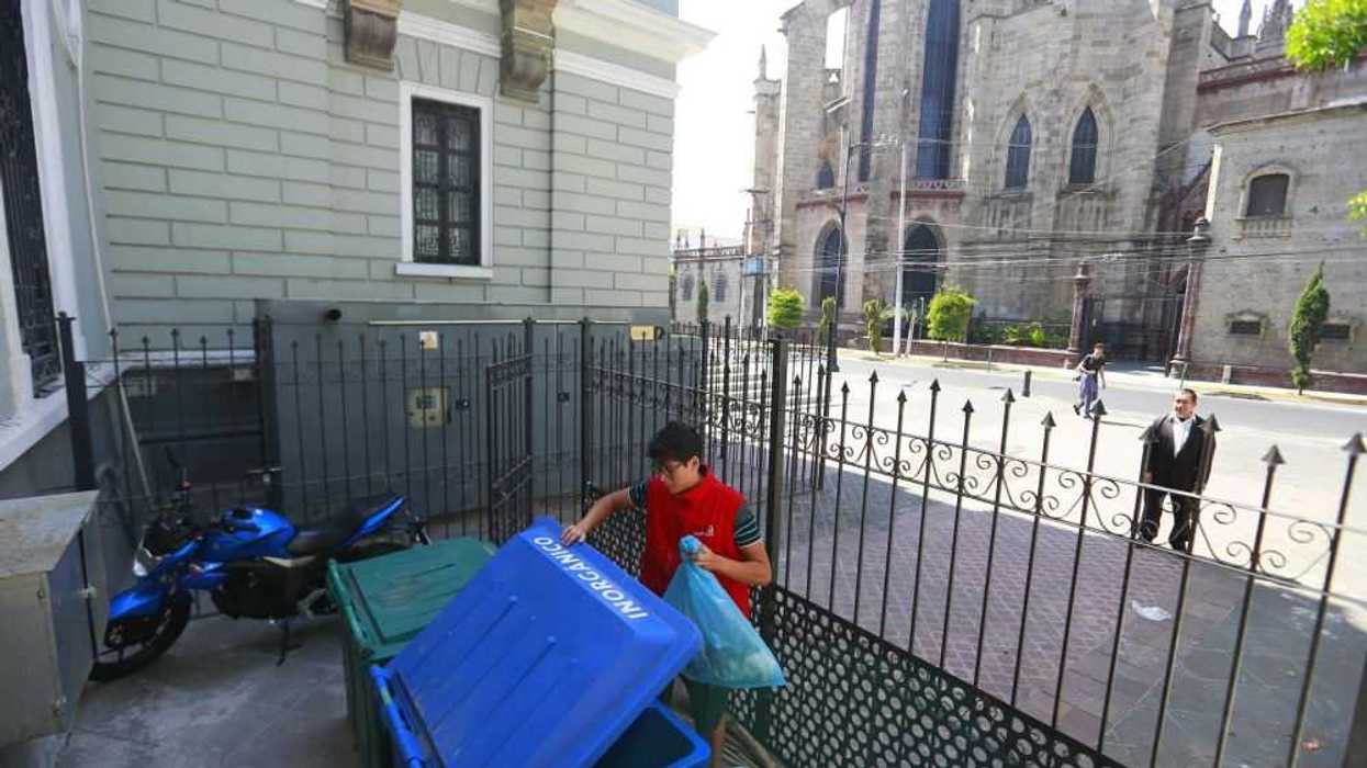 Plataforma digital evita el desperdicio de 21 mil productos alimentarios al año en México. EFE/Francisco Guasco.