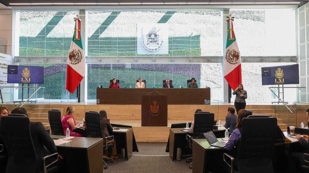 Pleno del Congreso de Querétaro durante la aprobación del Plan B contra prebendas de la alta burocracia con votos en contra de tres legisladores