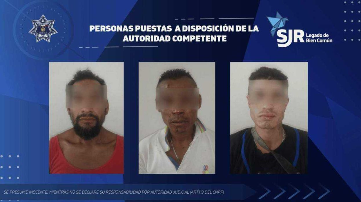 Policía municipal de San Juan del Río asegura a tres hombres por incendio y posesión de drogas.