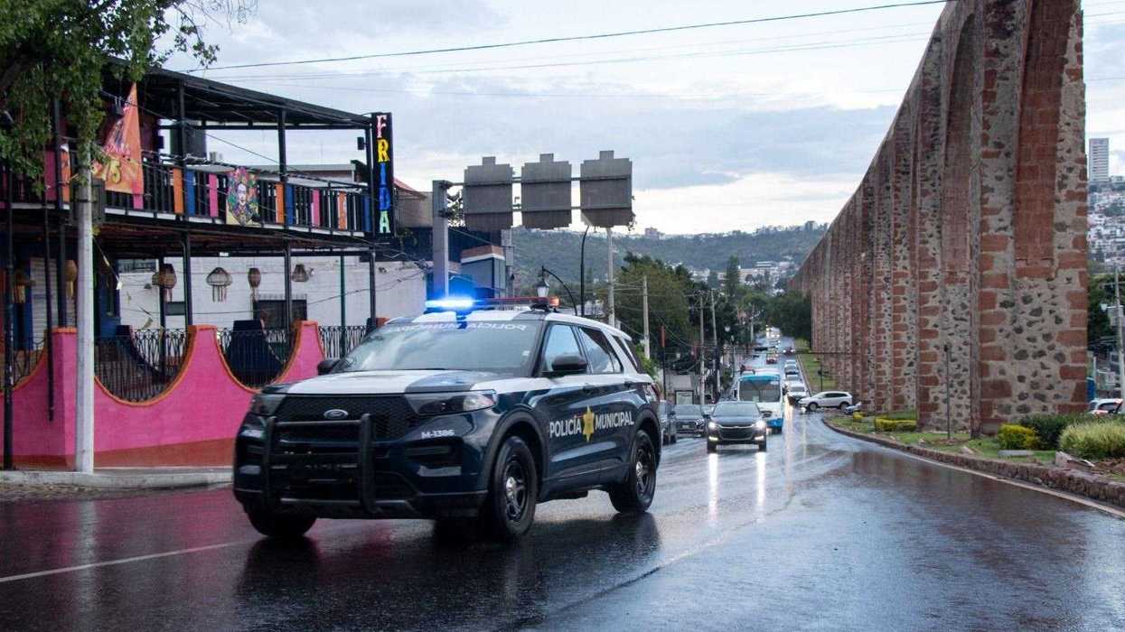 Policías de la SSPMQ en actividad operativa en el municipio de Querétaro; el municipio abre apoyo de vivienda hasta 50 mil pesos para personal activo