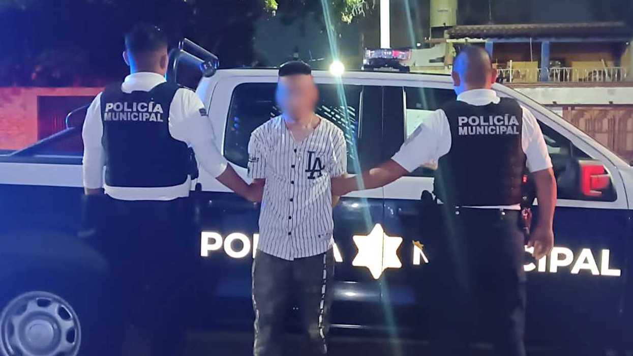 Policías de la SSPMQ en operativo nocturno en colonia Felipe Carrillo Puerto, Querétaro capital, tras alerta del CAE 9-1-1