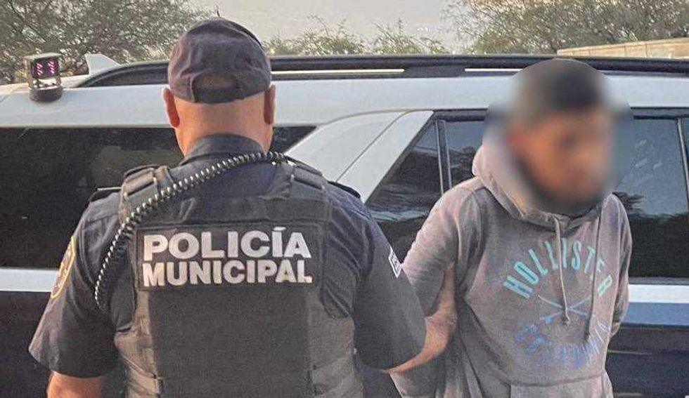 Policías municipales realizaron el operativo de búsqueda y detención en la carretera 57 a la altura del fraccionamiento Montenegro.