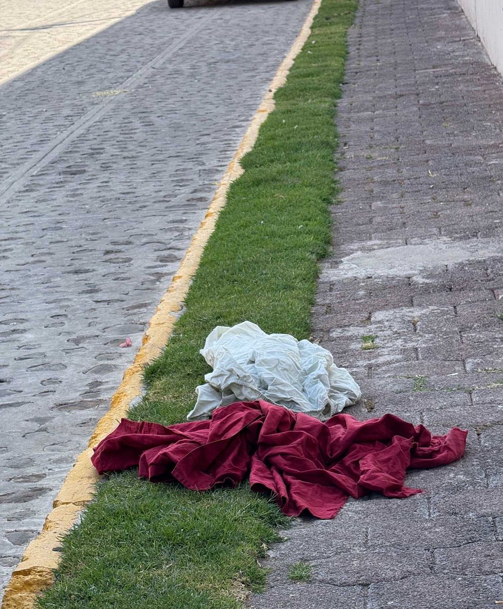 Predio bald\u00edo en Circuito del Molino zona centro de San Juan del R\u00edo donde vecinos denuncian campamento e inseguridad