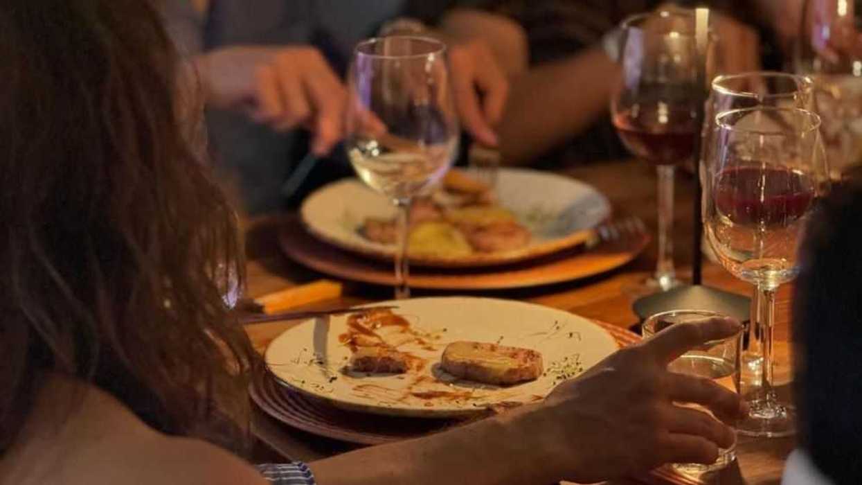 Preocupación por horarios de cierre en bares y restaurantes en San Juan del Río.