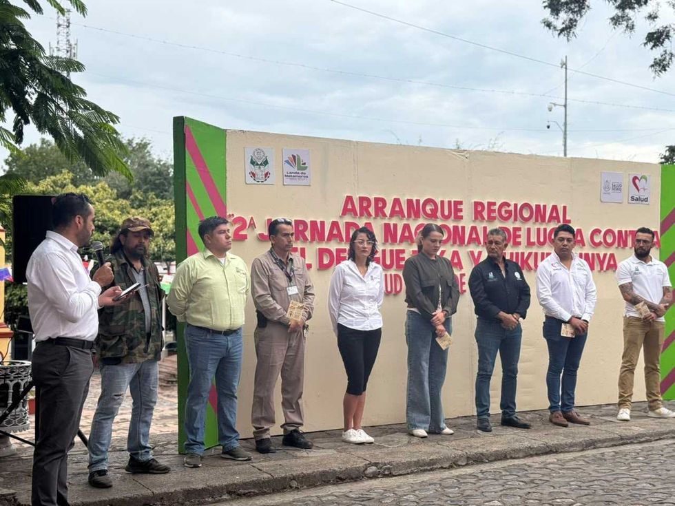 Pres\u00eddium del arranque regional de la jornada contra el dengue, zika y chikungunya en Landa de Matamoros