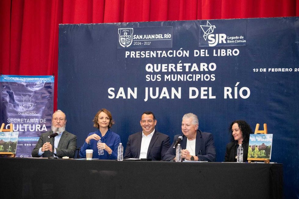 Presentaci\u00f3n del libro San Juan del R\u00edo de la colecci\u00f3n Quer\u00e9taro sus municipios en el Portal del Diezmo del centro hist\u00f3rico sanjuanense