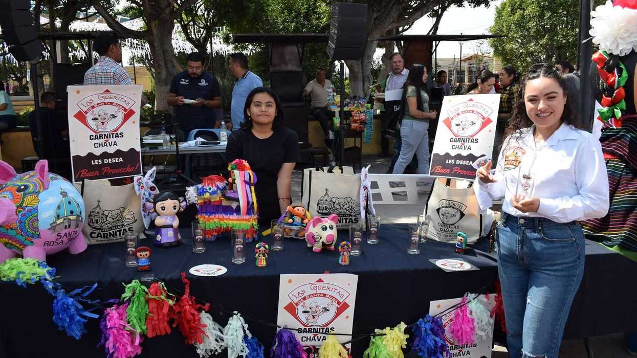 Presentación oficial de la Feria de las Carnitas 2026 con mascotas Nana, Buche y Cuchi en Santa Rosa Jáuregui, Querétaro