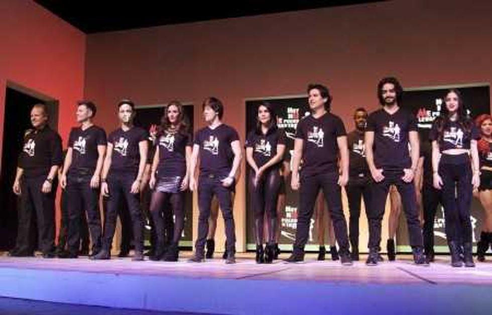 PRESENTAN A ELENCO DE "HOY NO ME PUEDO LEVANTAR"
