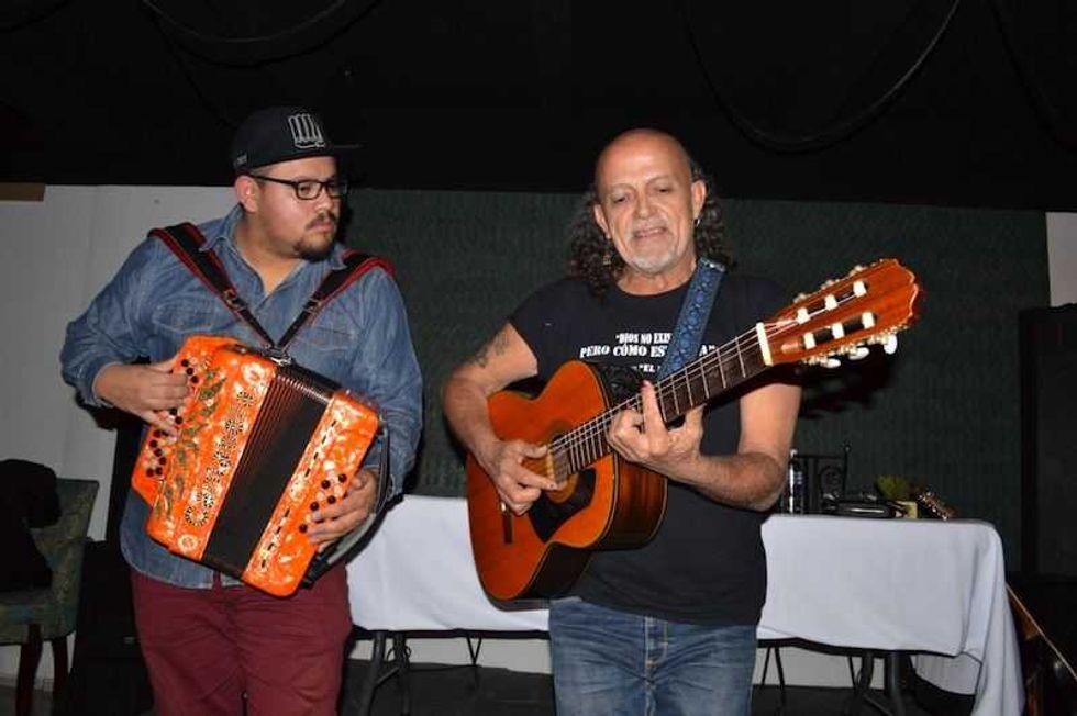 presentan en san juan del rio libro 60 anos de rock mexicano vol 2 1