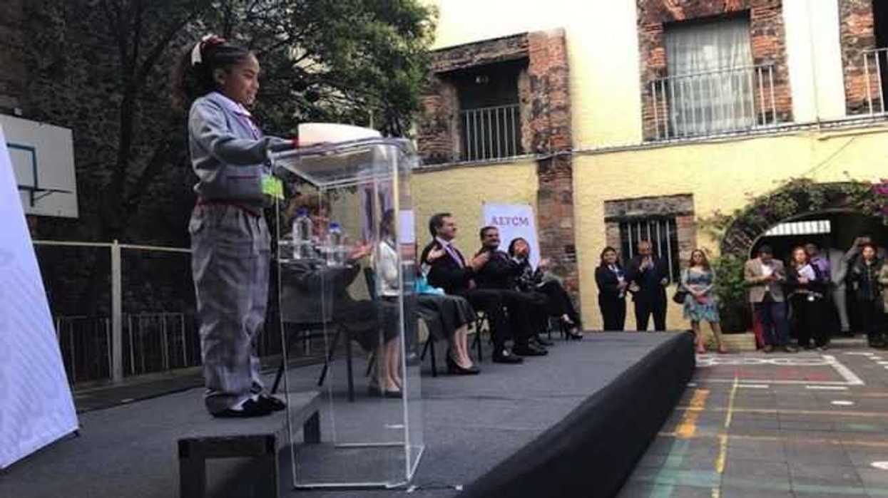 presentan-uniforme-neutro-en-escuelas-de-nivel-basico-en-la-capital