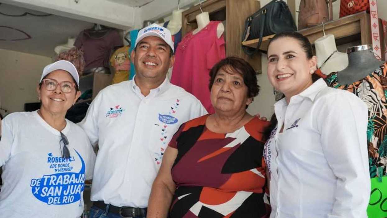 Presidenta del PAN en Querétaro y Roberto Cabrera recorren La Floresta.