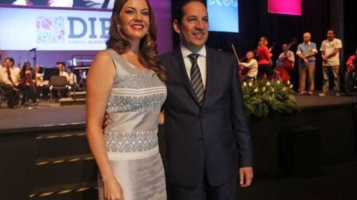 Presidenta del Patronato del Sistema Estatal DIF, Karina Castro de Domínguez y el Gobernador de Querétaro, Francisco Domínguez Servién.