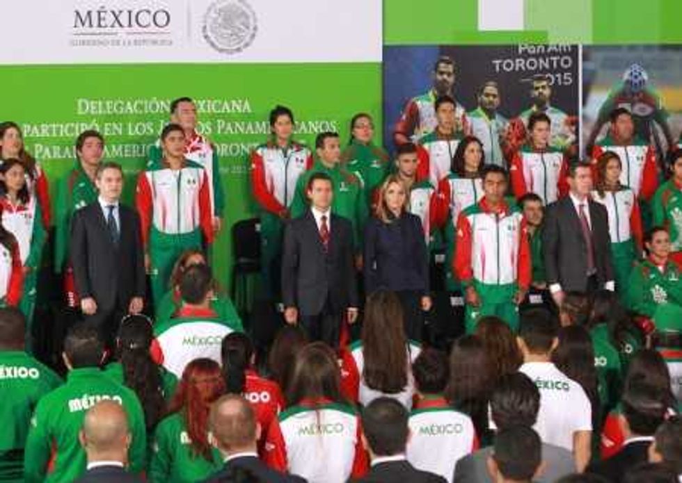 Presidente Enrique Peña dijo que los deportistas que representan a México fuera del país, son la inspiración para la sociedad. FOTO/NOTIMEX