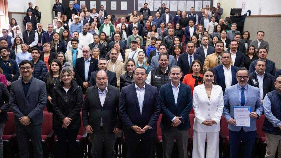 Presidente Roberto Cabrera Valencia encabeza instalación de Sistema de Participación Ciudadana en San Juan del Río con entrega de constancias.