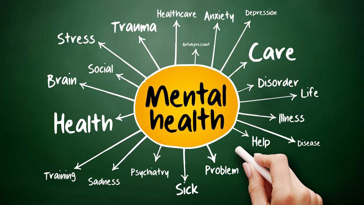 Profesional de la salud durante consulta médica integral en el Día Mundial de la Salud en México