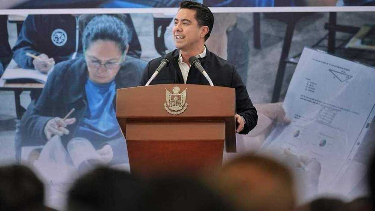 "Programa "Contigo": 1,700 queretanos obtienen su bachillerato.