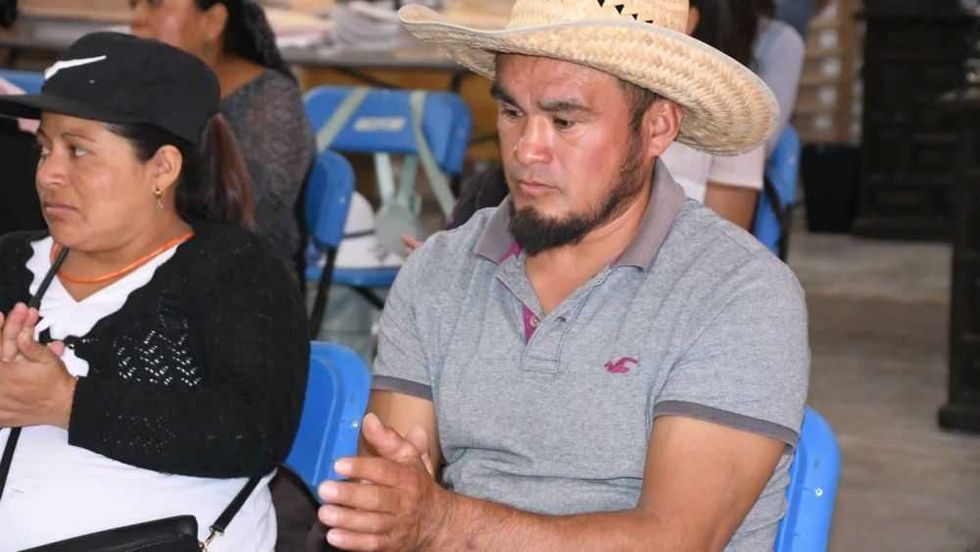 Promueve Ezequiel Montes rescate de la lengua otomí en comunidades.