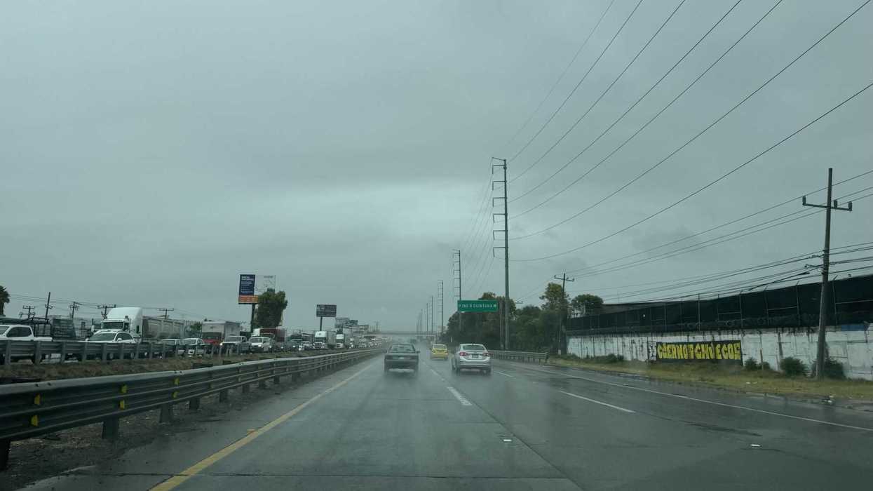 Pronóstico de lluvias torrenciales y vientos fuertes en varias regiones de México.