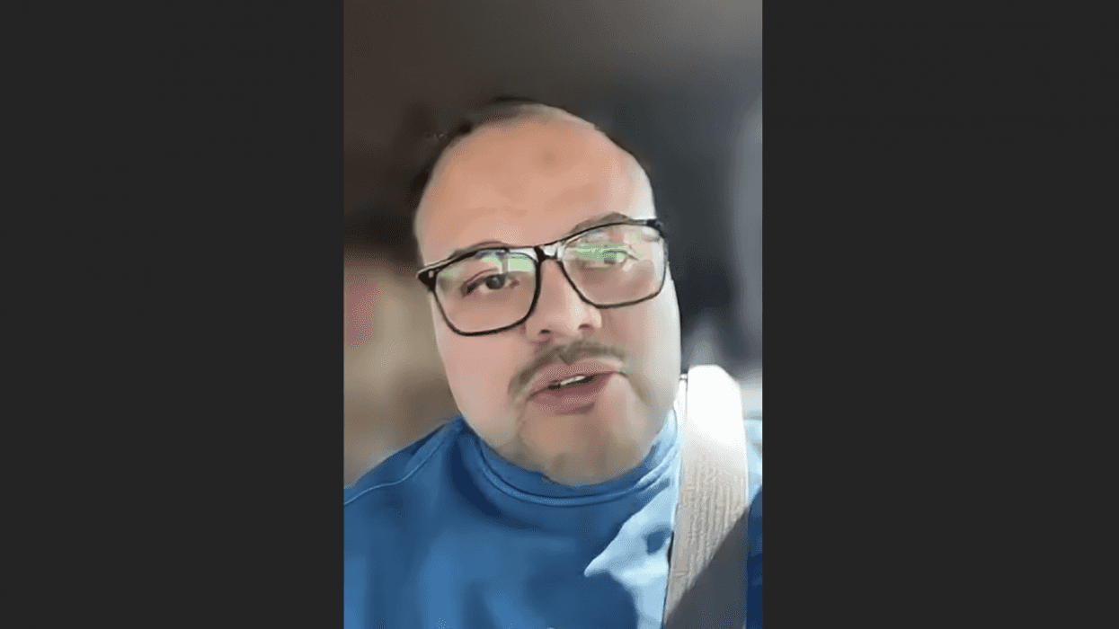 Protección Civil recomienda apagar ornamentos eléctricos durante la noche para evitar incendios por sobrecarga en instalaciones domésticas.