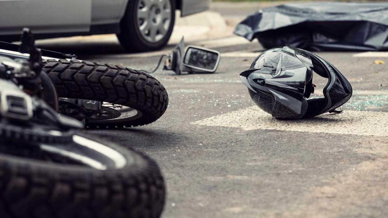 Protesta de ciclistas y motociclistas en Prolongación Tecnológico de Querétaro por muerte de motociclista y fallas en semáforos