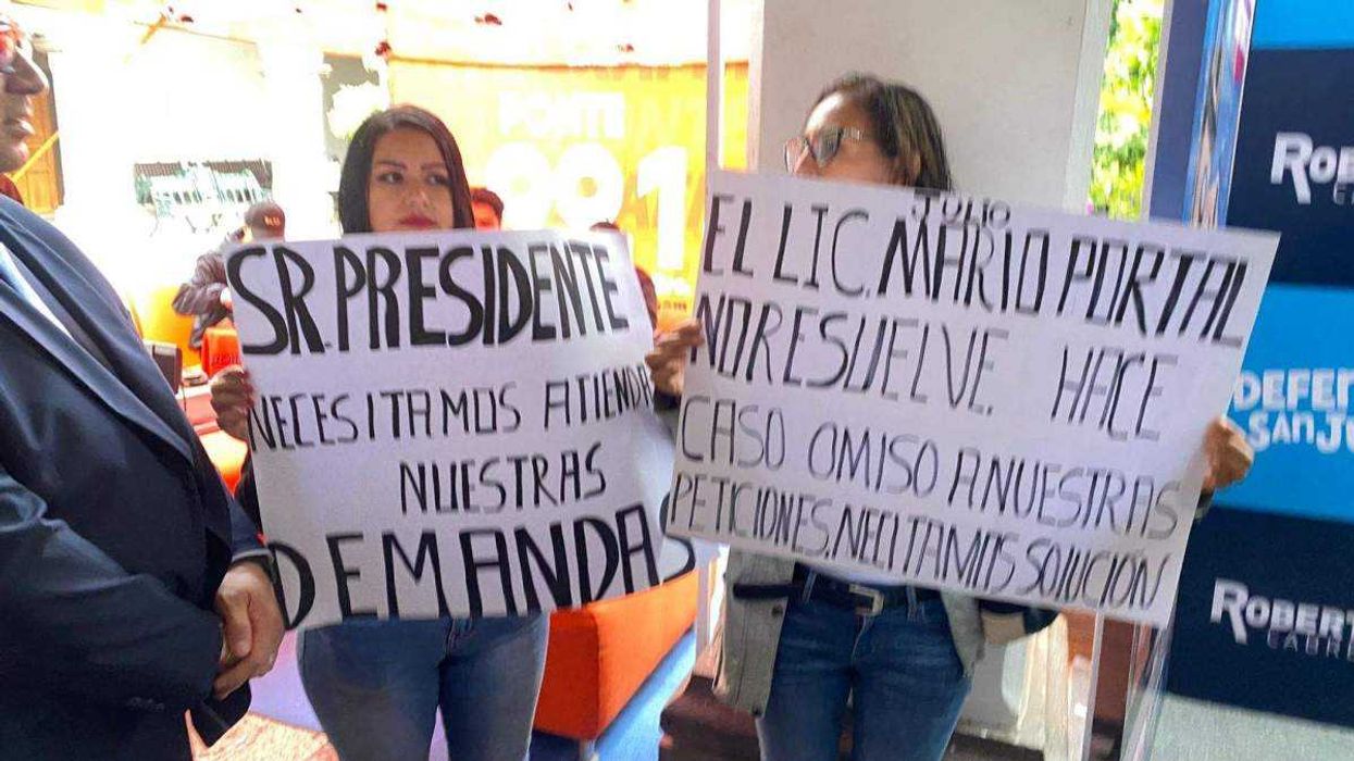 Protesta de residentes de Comevi Banthi coincide con cuarto informe de gobierno del presidente municipal Roberto Cabrera.