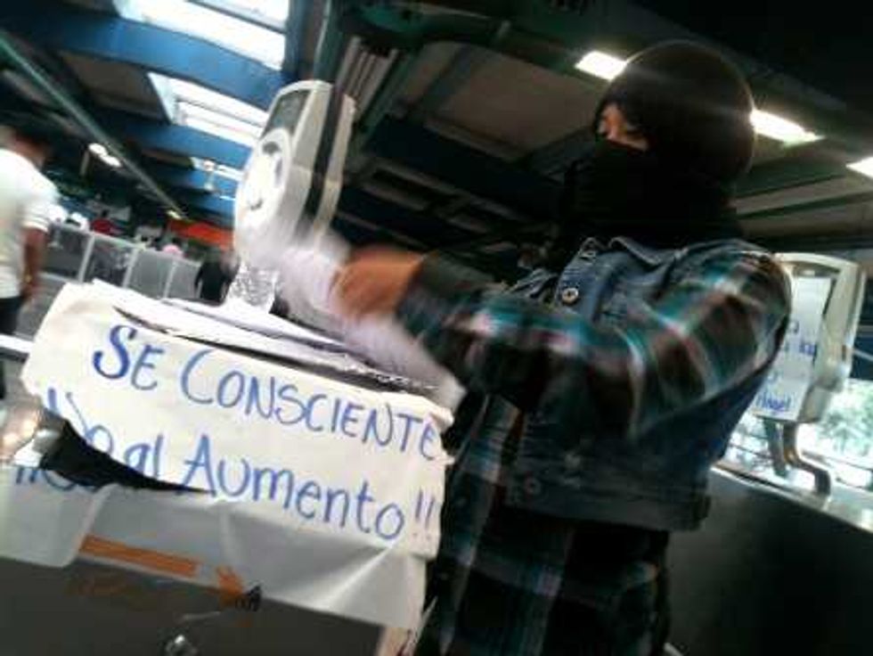 PROTESTAS POR AUMENTO