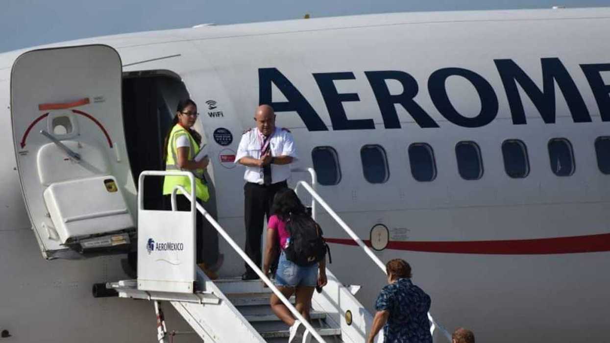 Puente aéreo humanitario Acapulco-CDMX seguirá gratuito, informa la SICT.