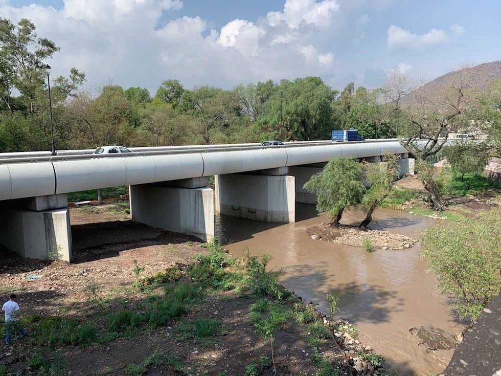 Puente vehicular ya en funcionamiento.