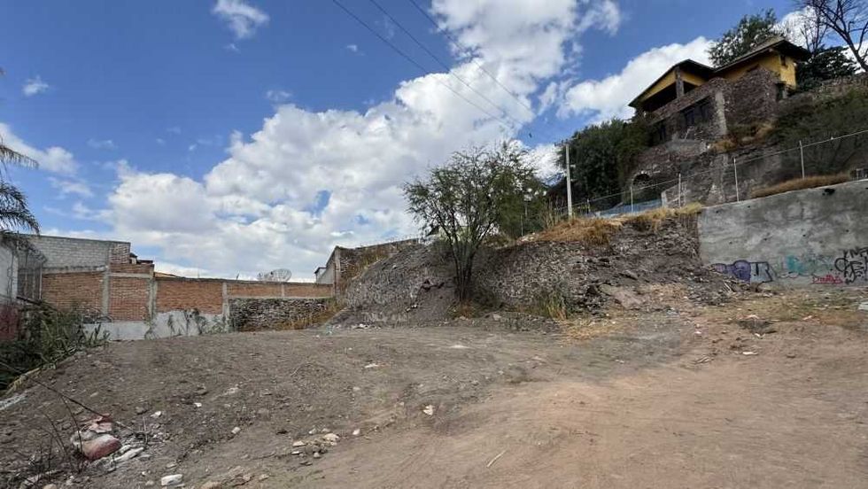Quejas por predios abandonados y falta de urbanización en El Molino.